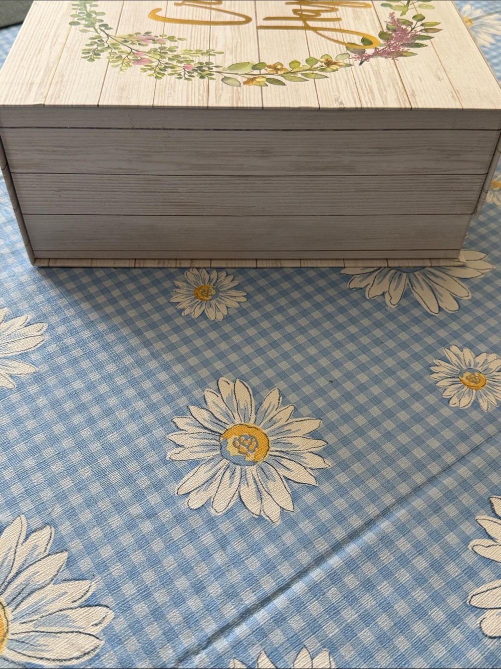 NWT~Ashland Large Magnetic Closure Decorative Floral Box - Picture 6 of 10